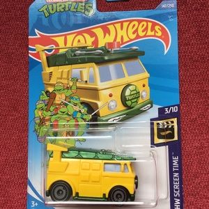 Toy HOT WHEELS teenage mutant ninja turtles
